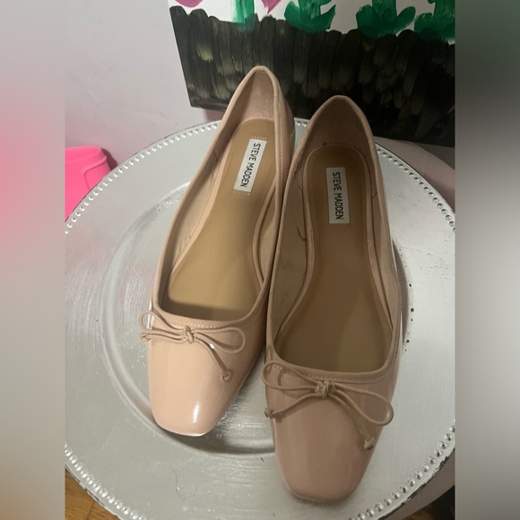 Steve Madden flats - Picture 2 of 7